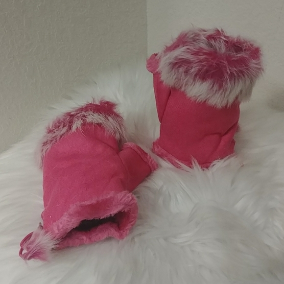 Hot Pink Faux Fur Fleece Fingerless Gloves - Picture 5 of 15